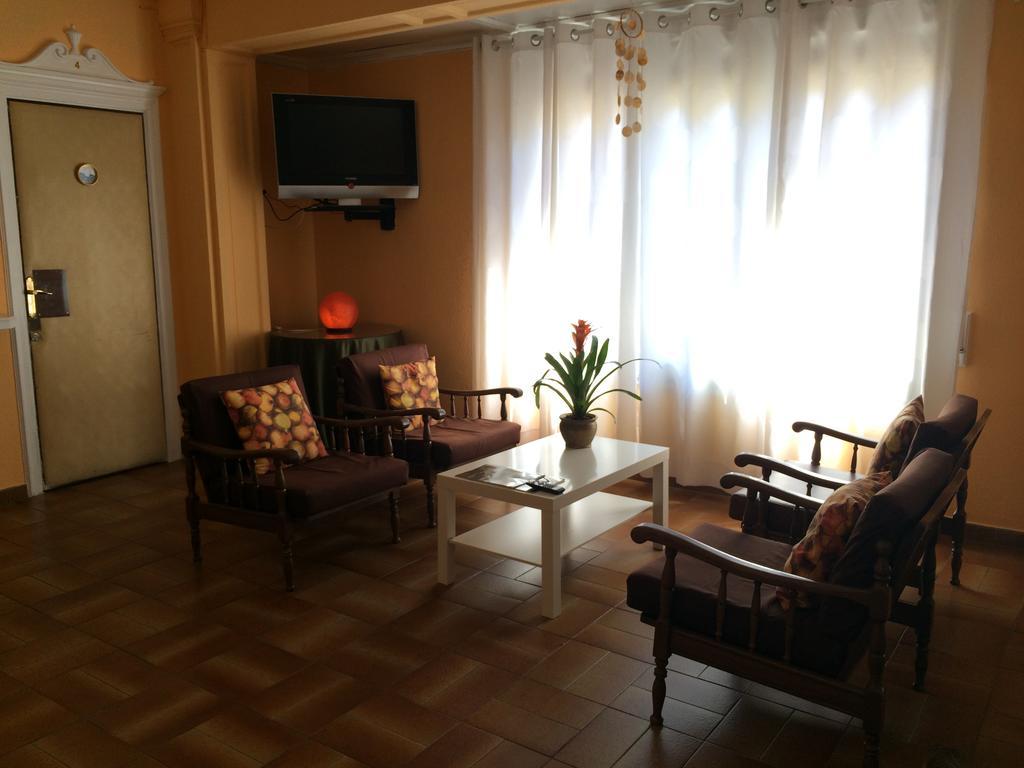 Hostal Valls Barcelone Extérieur photo