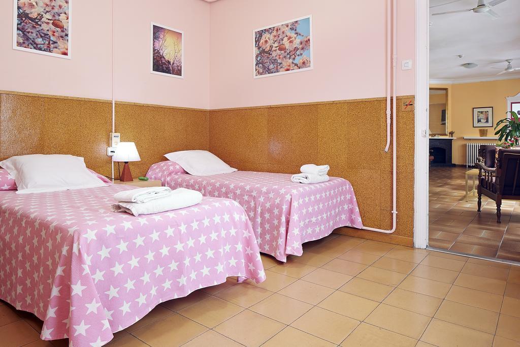 Hostal Valls Barcelone Extérieur photo