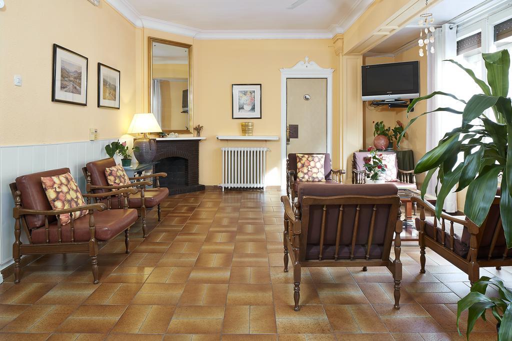 Hostal Valls Barcelone Extérieur photo