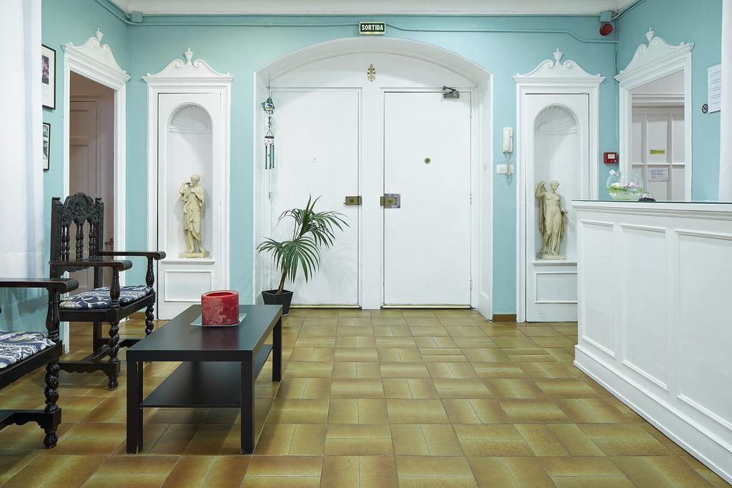 Hostal Valls Barcelone Extérieur photo