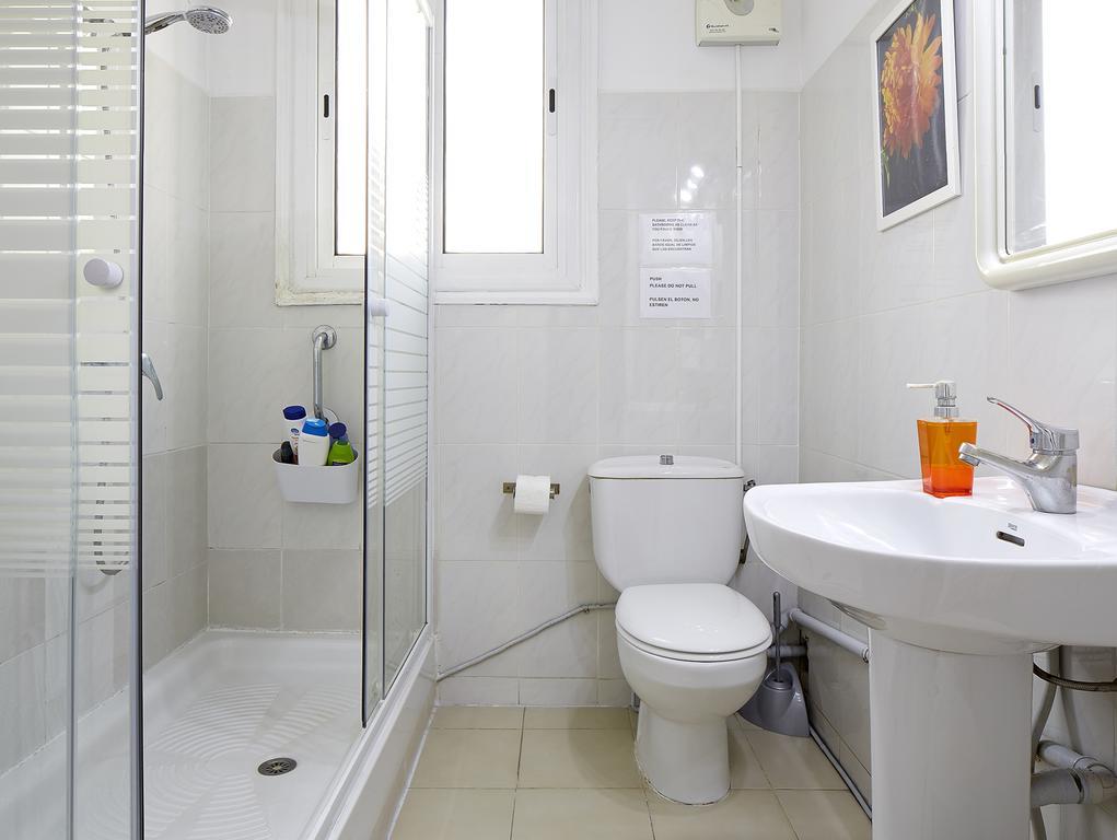 Hostal Valls Barcelone Extérieur photo