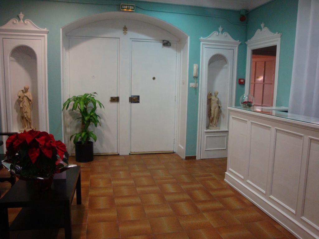 Hostal Valls Barcelone Extérieur photo