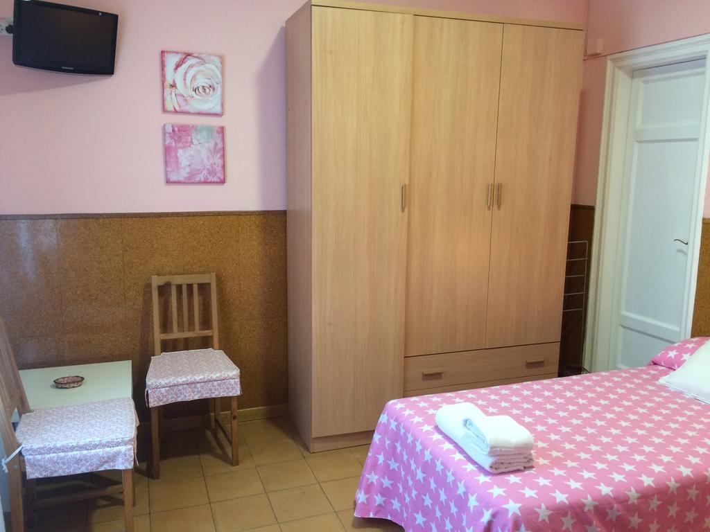 Hostal Valls Barcelone Extérieur photo