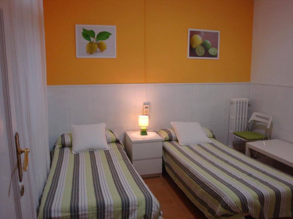 Hostal Valls Barcelone Extérieur photo