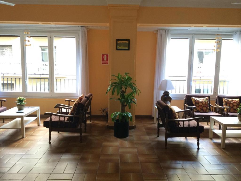 Hostal Valls Barcelone Extérieur photo