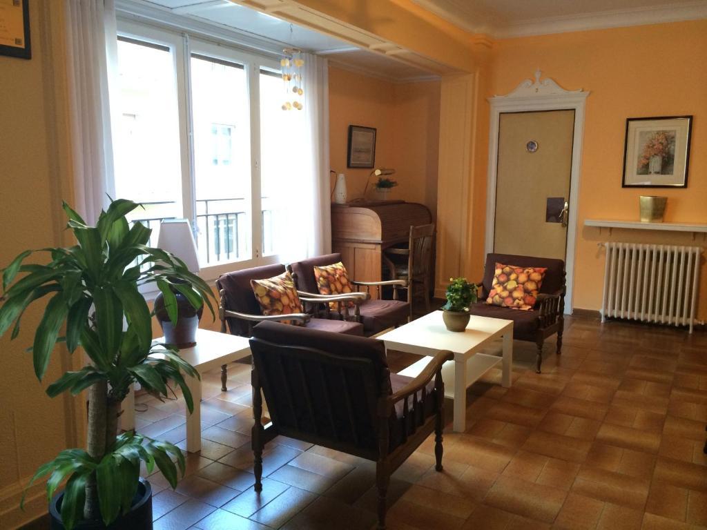 Hostal Valls Barcelone Extérieur photo