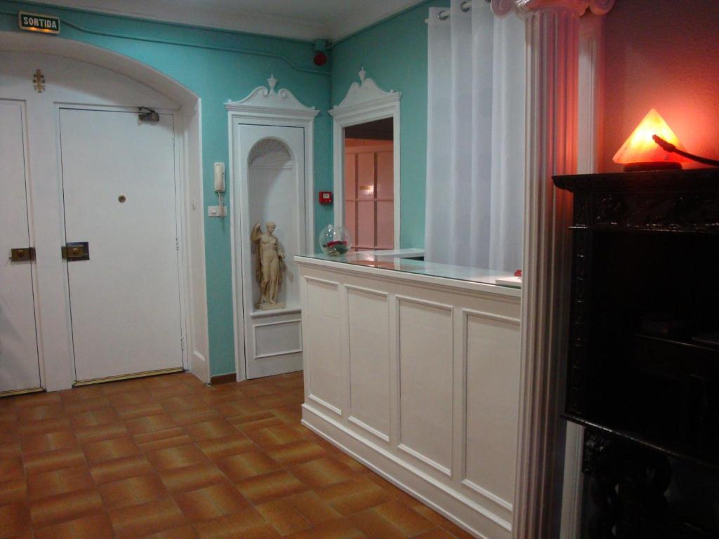 Hostal Valls Barcelone Extérieur photo