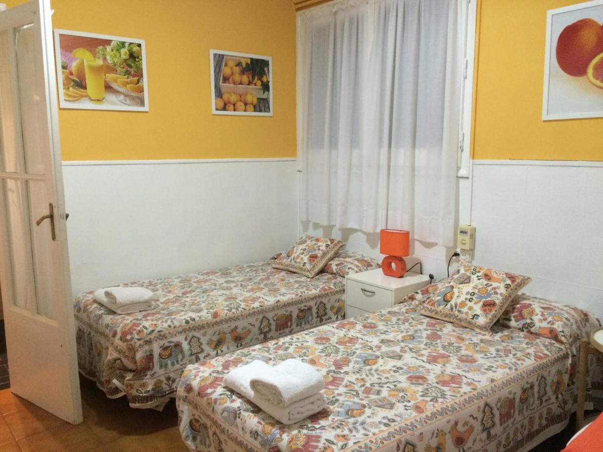 Hostal Valls Barcelone Extérieur photo